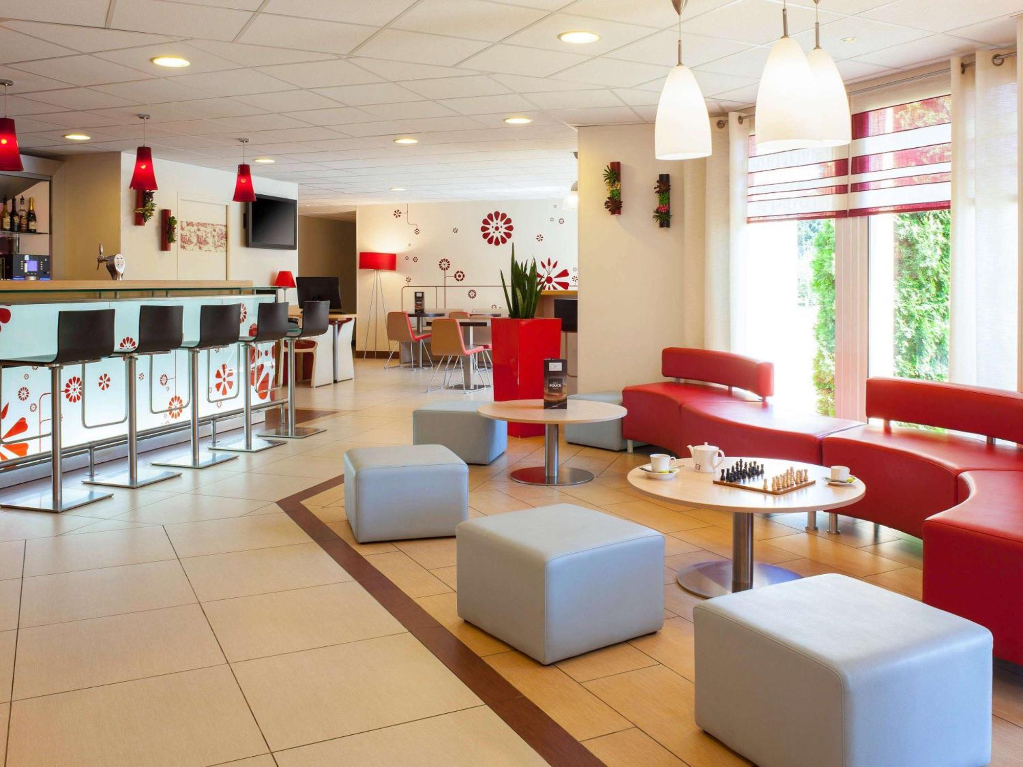 Hotel Ibis Velizy Jouy-En-Josas Esterno foto