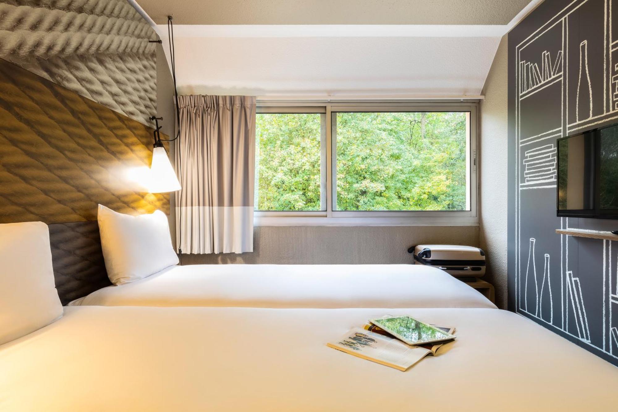 Hotel Ibis Velizy Jouy-En-Josas Esterno foto