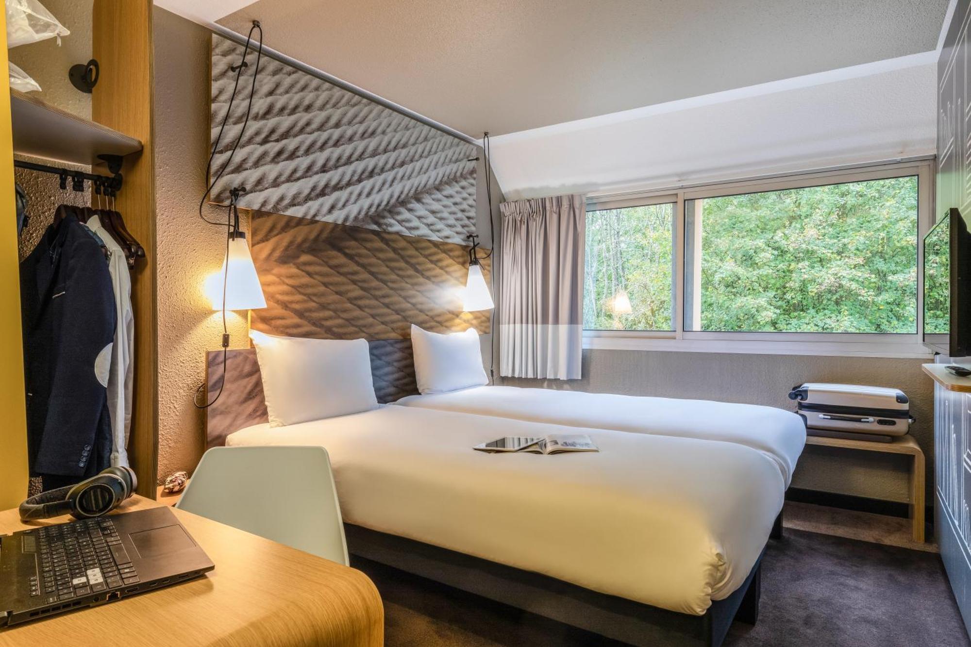 Hotel Ibis Velizy Jouy-En-Josas Esterno foto